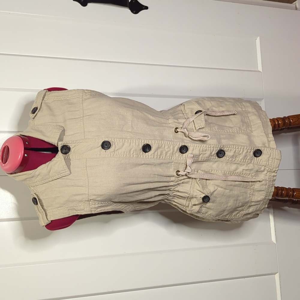 Urban Heritage Anorak size medium vintage wash button up vest